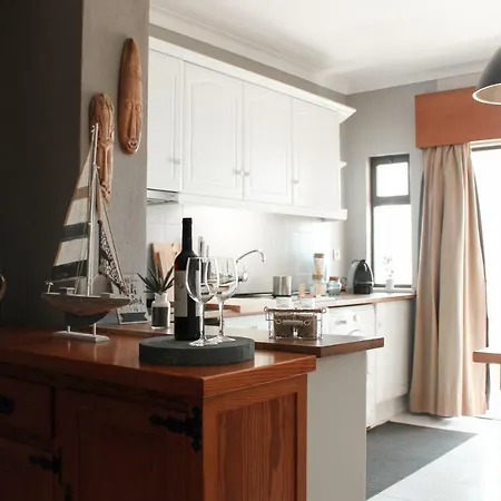 Apartment Lovely Oceanview Beach House